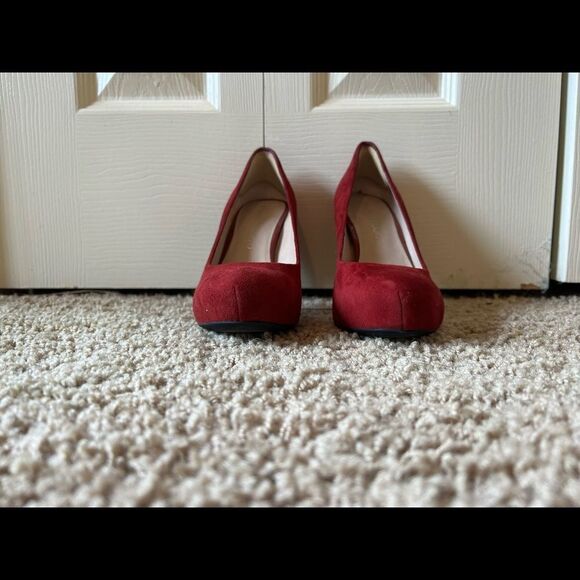Franco Sarto Red Suede Platform Heels, EUC - Picture 3 of 7
